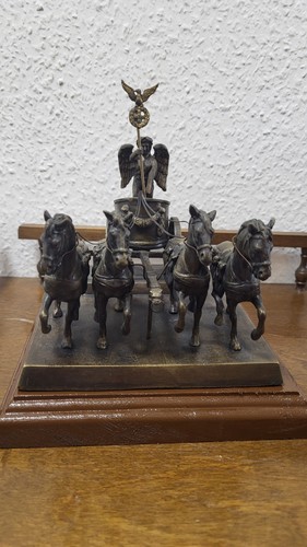 Quadriga aus bronze berlin - quadriga, bronze-berlin